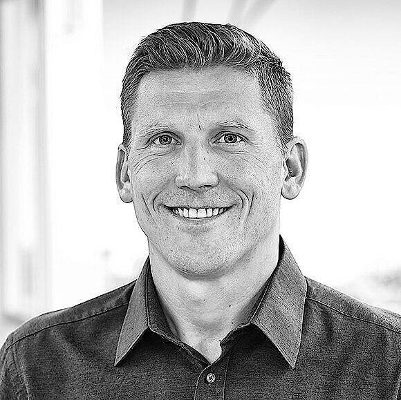 Portrait eines Mitarbeitenden der Entwicklung.